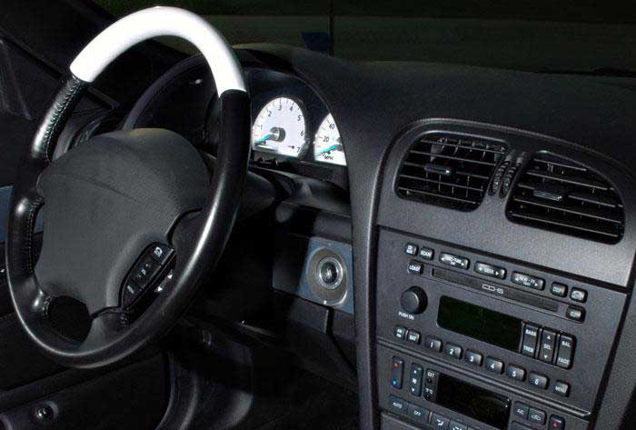 震雄注塑機-您值得信賴的高品質注塑機-汽車應用